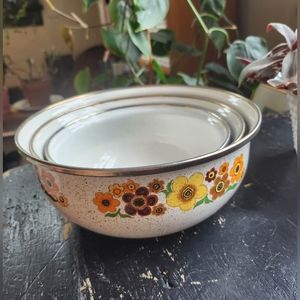 Vintage Floral Groovy set of Nesting Bowls Enameled Metal